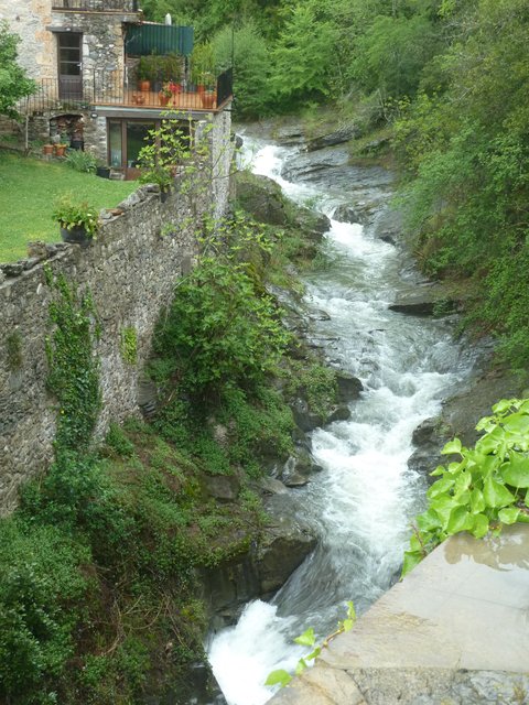 DIA 3 – S. Joan de les Abadeses, Camprodón,  Beget - Románico en Gerona. Y Modernismo en Barcelona. (11)
