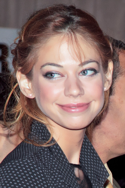 [Image: Analeigh-Tipton-TIFFSept2011.jpg]