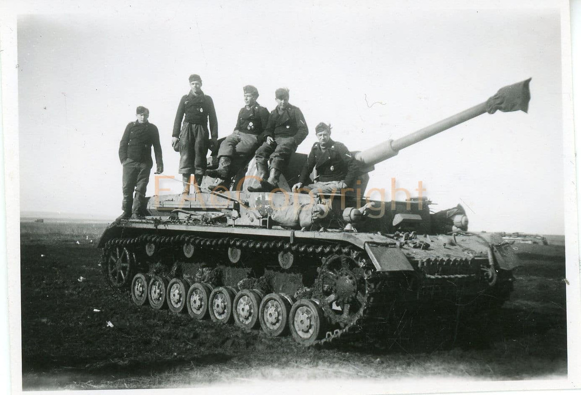 Russland StuG Sturmgeschütz Panzer Langrohr Tank