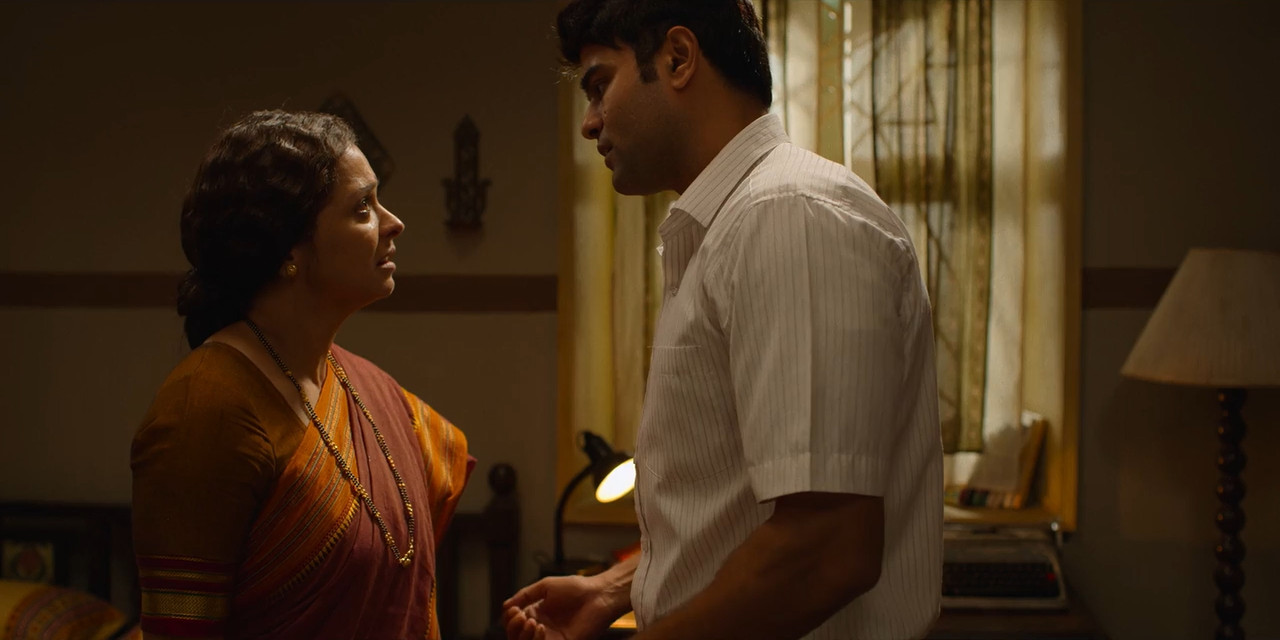 Tribhanga 2021 WebRip [Hindi + Tamil + Telugu] 480p 720p ESub Screenshot