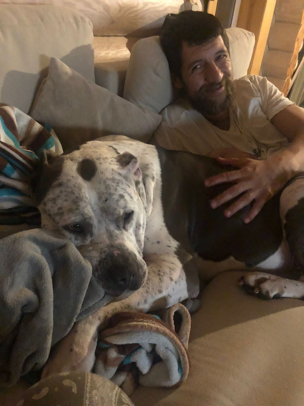 E2B8F1B6-95D0-4754-BD7E-96725687A3C1