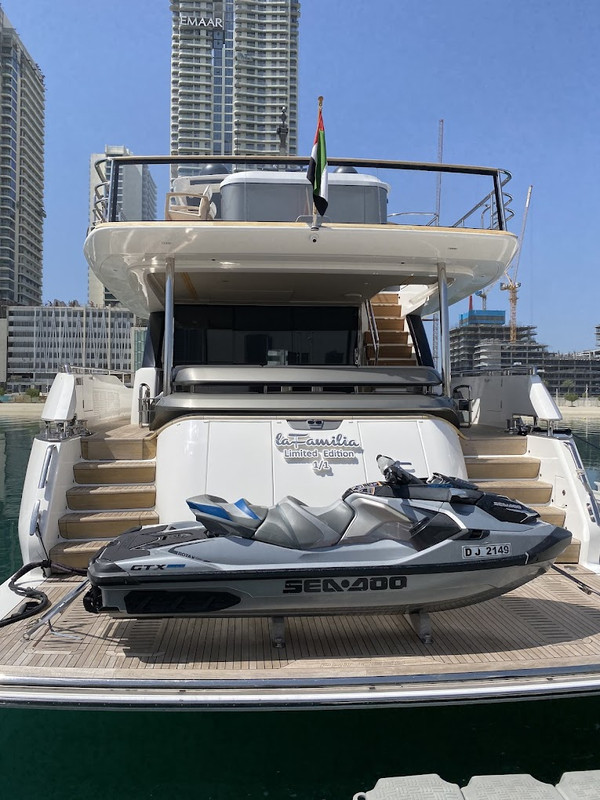 Luxury yacht hire Dubai