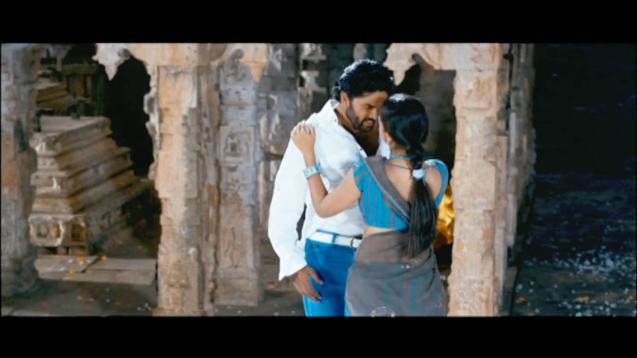 Yakshiyum Njanum - Brindhavanam Mundo Song.mp4_20210214_115324.945