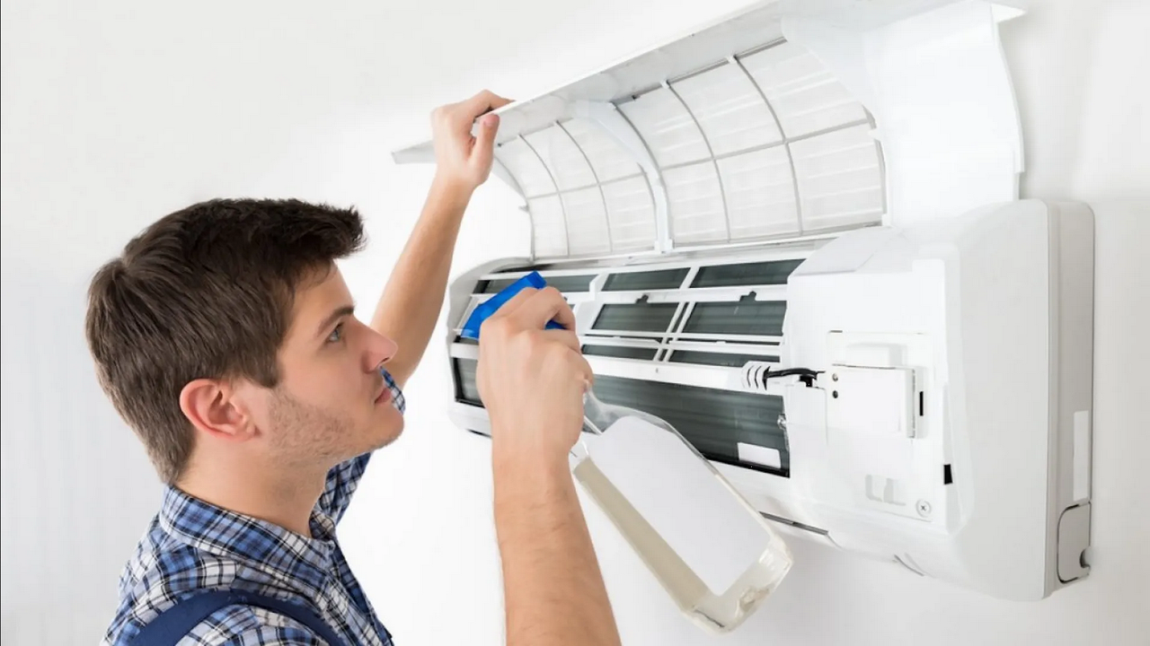 ¿Cuándo se debe dar mantenimiento al aire acondicionado?