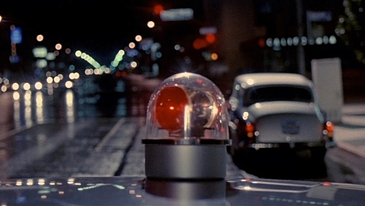 NAKED-GUN-1-FOTOR.jpg