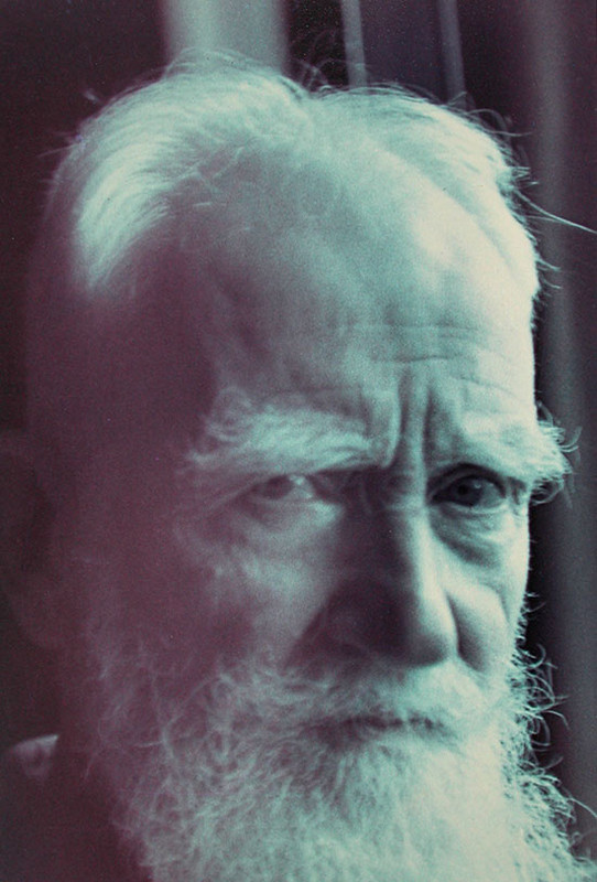 George-Bernard-Shaw-With-cut-beard-London-1939