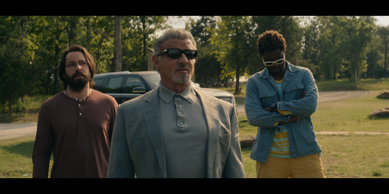 Tulsa.King.S01E02.Center.of.the.Universe.2160p.10bit.AMZN.WEB-DL.DDP5.1.HEVC-Vyndros.mkv_snapshot_23