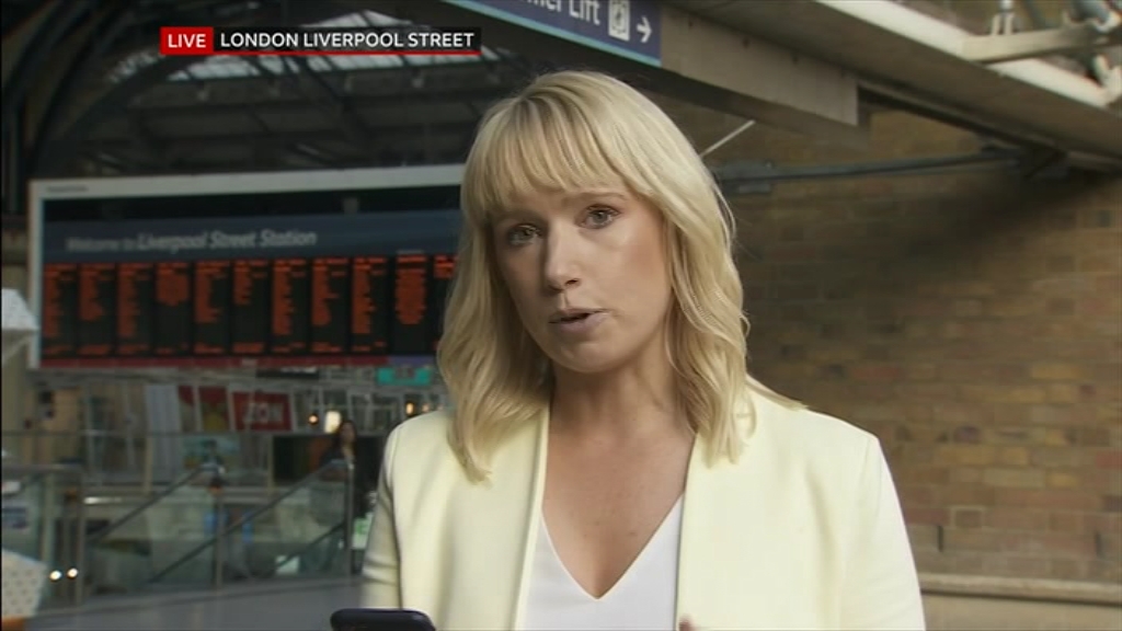 BBC London News_20210816_18301900.ts_snapshot_11.14.761
