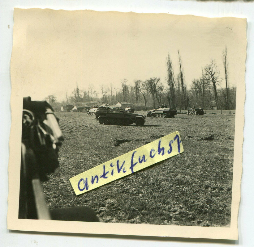 Deutsche Schützen-Panzer in Bereitstellung im Egerland