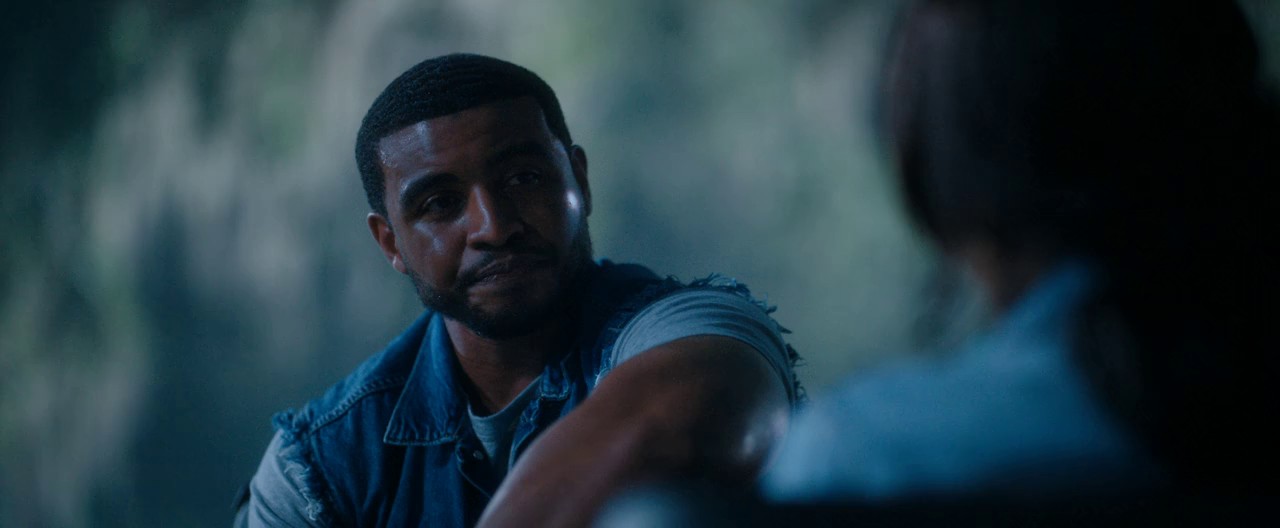 Tyler-Perry-s-Divorce-in-the-Black-2024-Hindi-720p-AVC-EAC3-6ch-ESub-mkv-0003