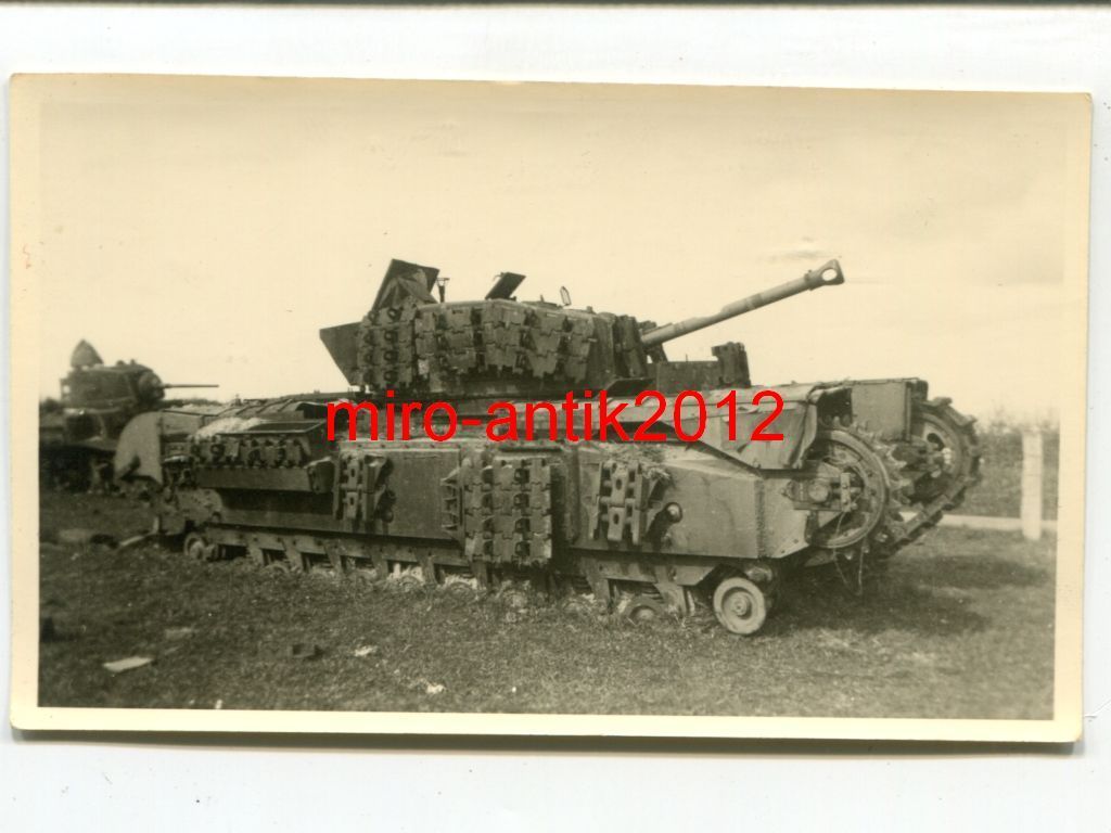 Nahaufnahme, zerstörter Churchill, Panzer, Tank,