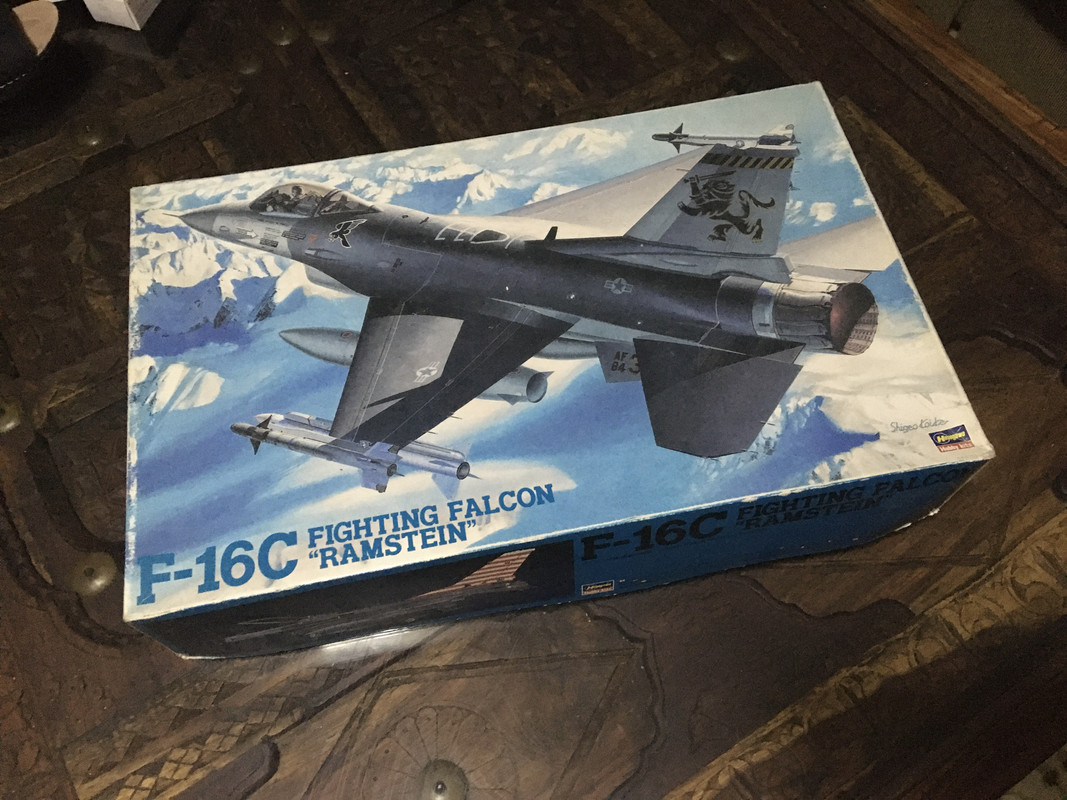 F-16C Hasegawa 1/32 - Air Superiority - Large Scale Planes