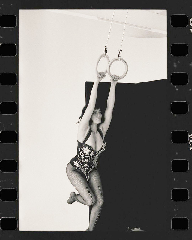 imgonline-com-ua-Osvetlenie-QRviGg7YhZoW2R