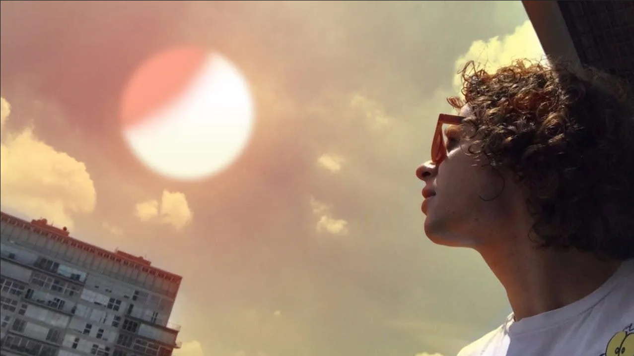Luisito Comunica y el día que casi queda ciego por mirar un eclipse de sol