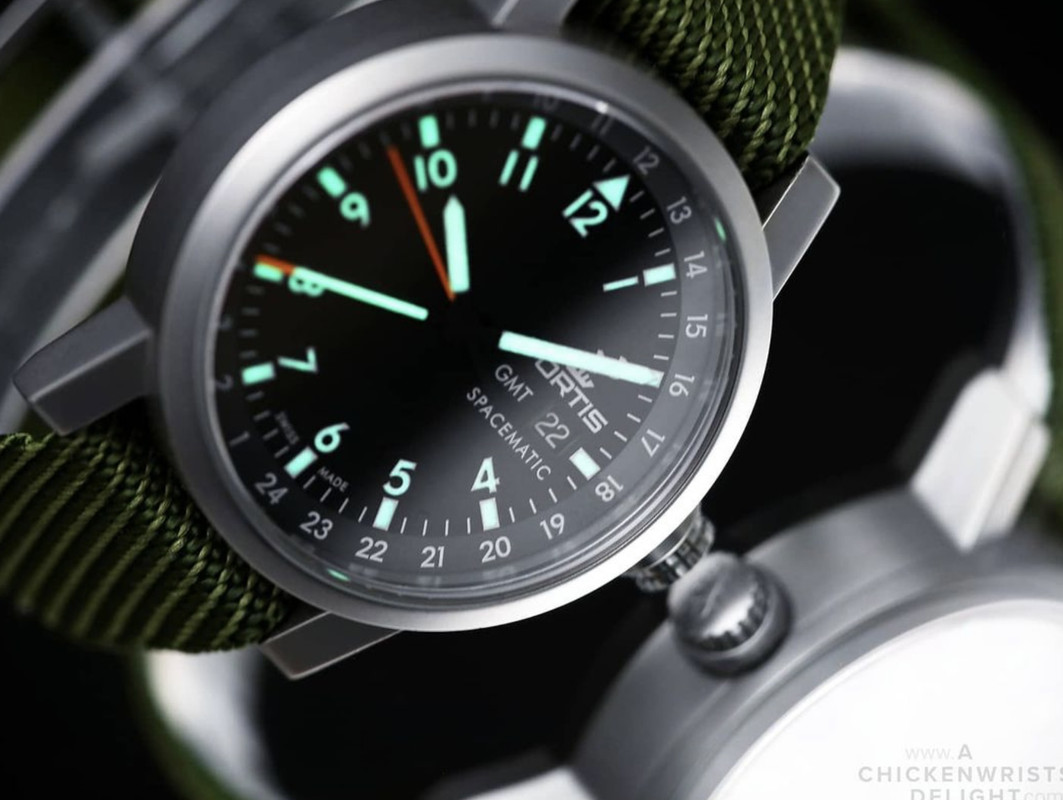 DA4B4A1B-E3AA-4313-93E8-6F7580DAA3E7