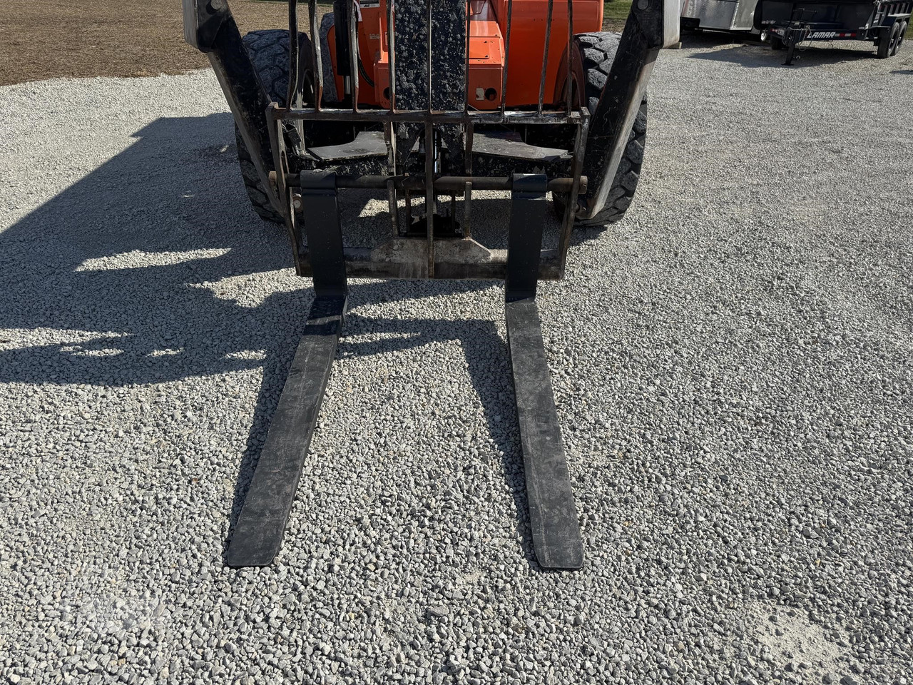 Vehicle thumbnail 24