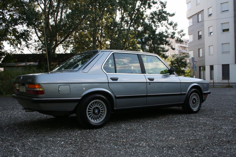bmw-serija-5-518i-slika-85335162