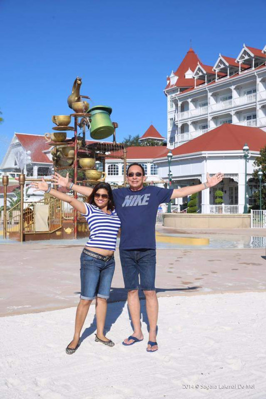 nishantha-wickramasinghe-and-his-girlfriend.jpg