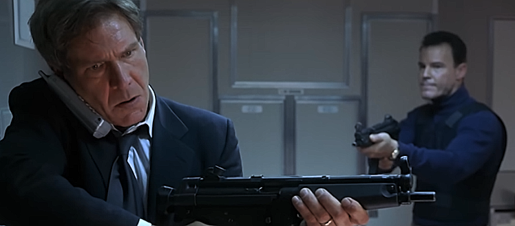 HARRISON-FORD-AIR-FORCE-ONE-ANDREW-DIVOFF-1-A-FOTOR.png