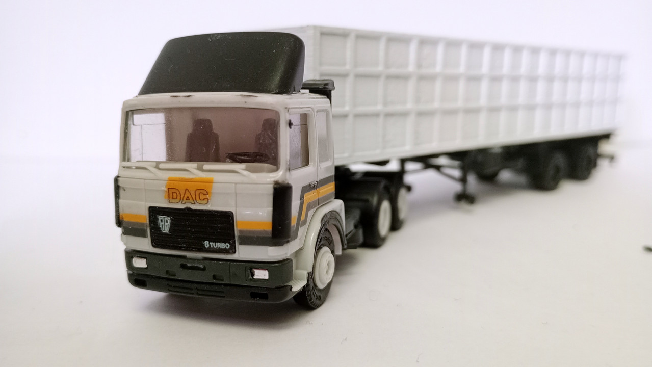 Mach (3457)