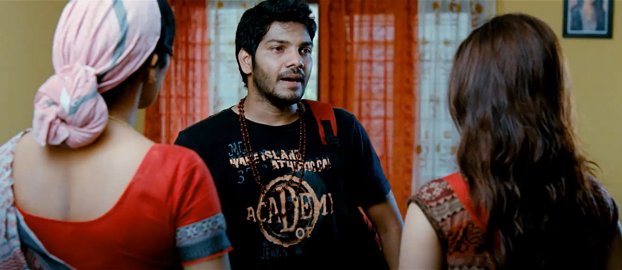 Eega 2012 WebRip [Tamil] 480p 720p ESub Screenshot