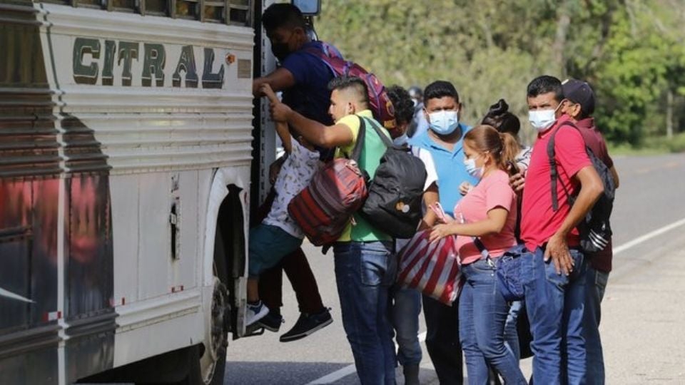 Secuestran a más de 50 migrantes procedentes de Chiapas; viajaban de San Luis Potosí a Monterrey