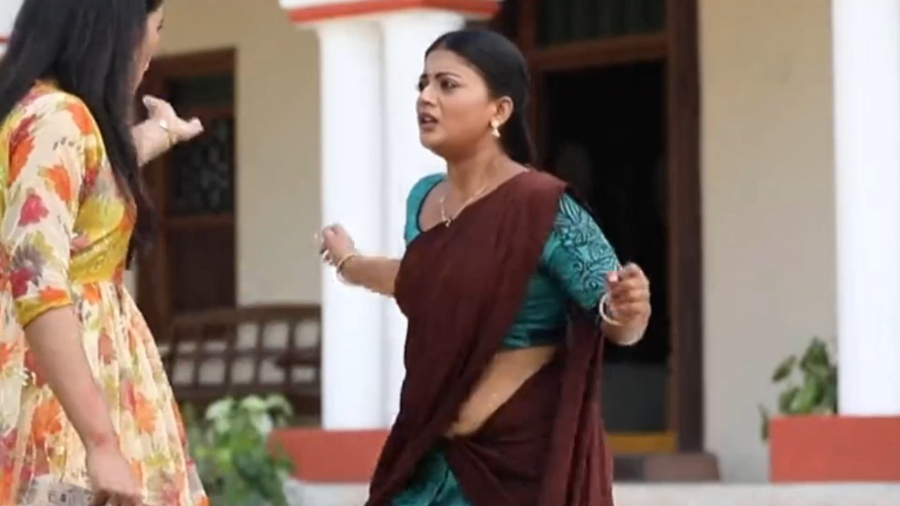 Vellaikaran serial actress navel show.mkv_snapshot_00.07.299