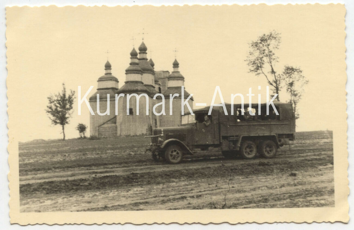 oto Wehrmacht Aufklärungs Regt. 9 Russland Front LKW Kirche church