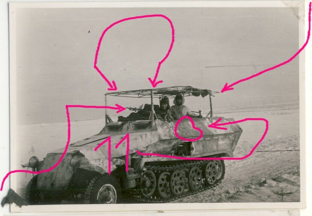 Foto WW2 Sd.KFZ Schützen-Panzer Funk-Rahmen-Antenne Halbkette Tarn Krasnodon