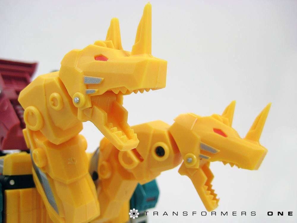 10372858_776359875783757_2810050470900495818_o