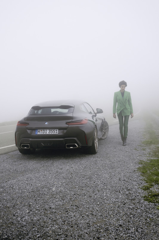 P90505533_highRes_bmw-concept-touring-