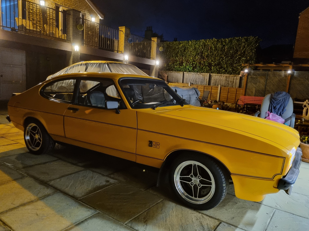 Signal Amber Ford Capri Mk2 2.0S