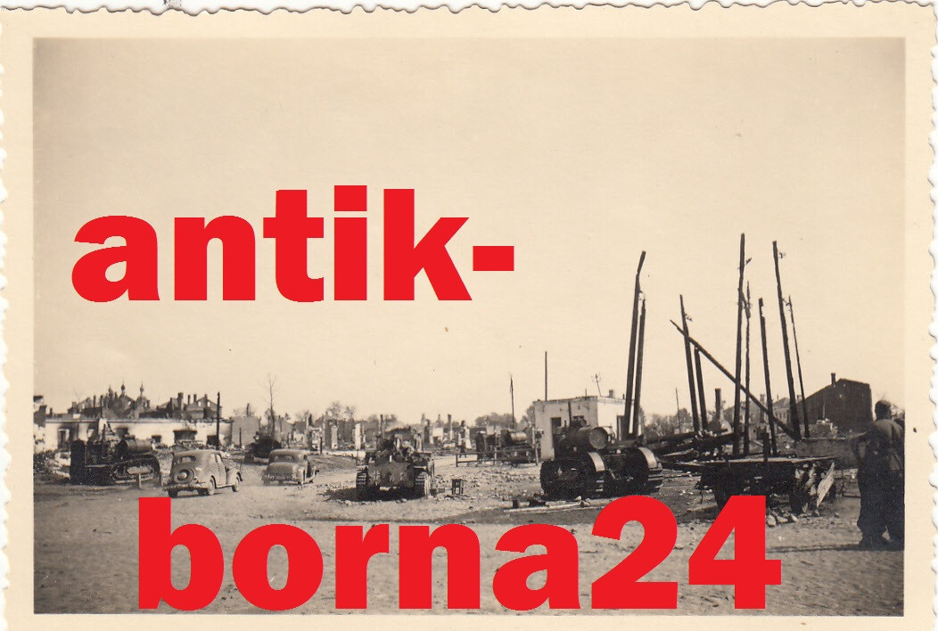 Foto WH Soldat Panzer Tank 35t Skoda Raupenschlepper Kampf Rußland Traktor  (1)