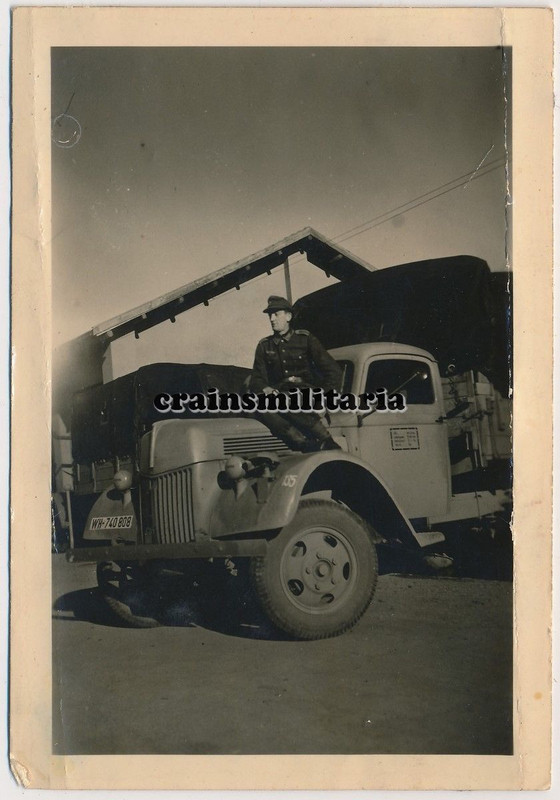 Orig. Foto Gebirgsjäger m. Ford V 3000 Lkw in TIRANA Albanien 19