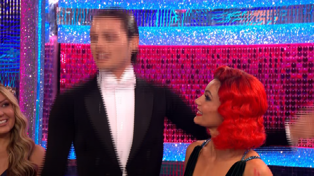 [Image: Strictly-Come-Dancing-S21-E23-1080p-HEVC-x265.png]