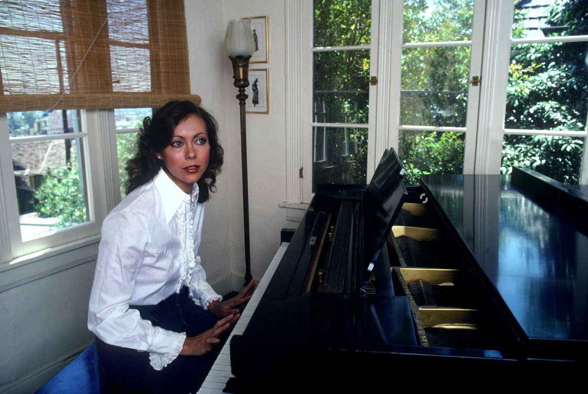 Jenny_Agutter_d57