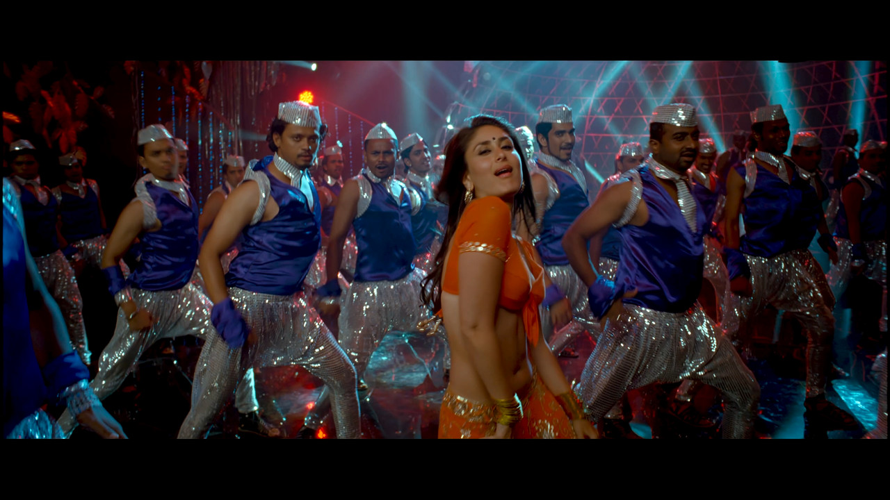 [Image: Kareena-Kapoor-Hot-Halkat-Jawani-From-He...-32-29.jpg]