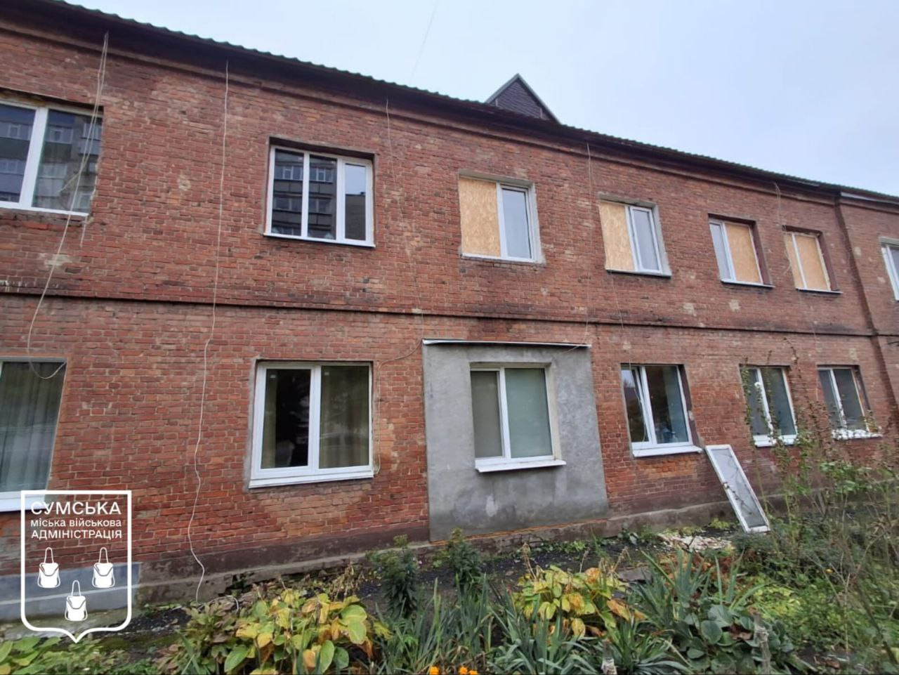 Сергій Кривошеєнко: У Сумах після обстрілів відбудували 30 будинків, ще 13 відновлюються