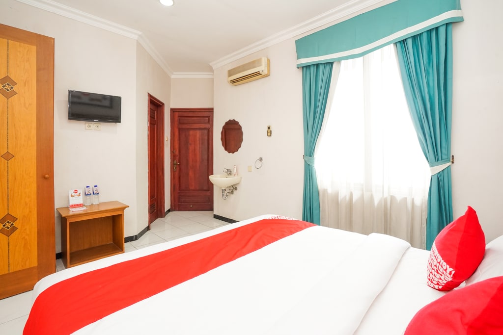 OYO 377 Istana Permata Juanda