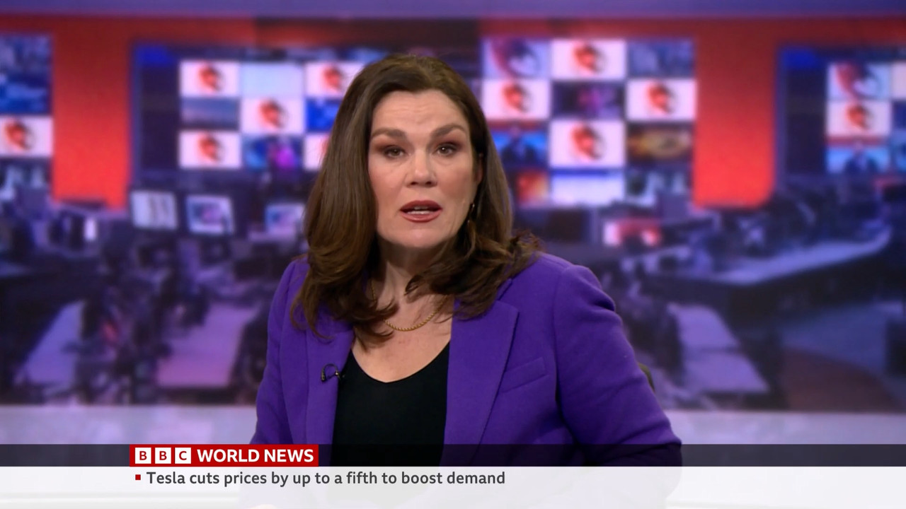 01.14 - 06.00.00 - BBC World News. News. Reporting on the day's inter....ts_snapshot_25.28.579
