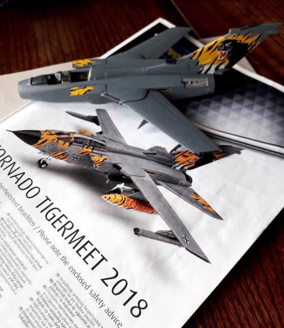 Kit Maquette Revell Tornado Tigermeet 1/72 + Masque Montex - Neuf