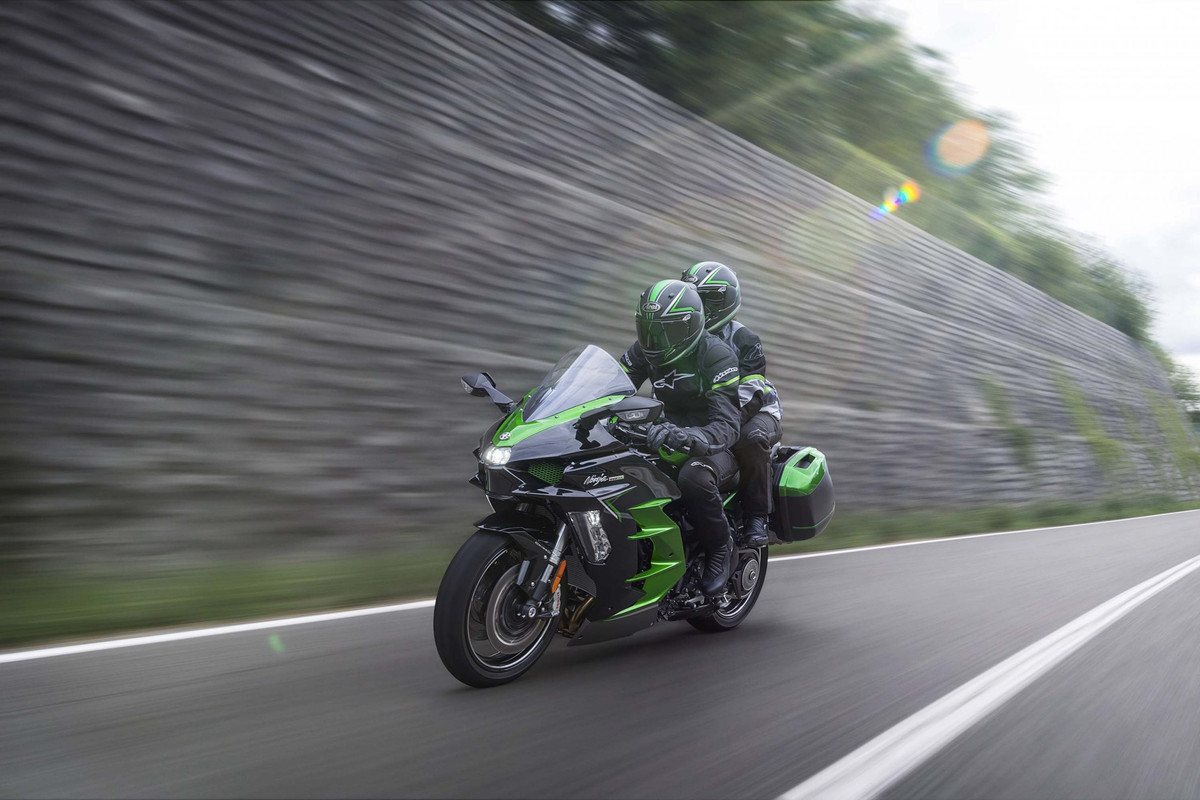 Спорттур Kawasaki Ninja H2 SX 2022 получил радар