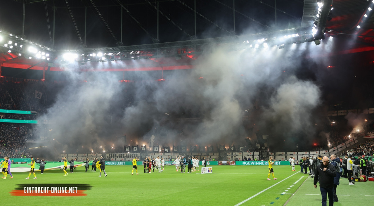 25 26 pokal eintracht frankfurt borussia dortmund 0010