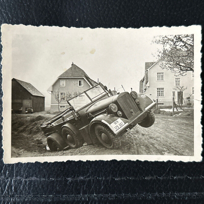 Foto Wk2 Front Wehrmacht Soldaten Kübel Fahrzeug Pkw Auto (1)