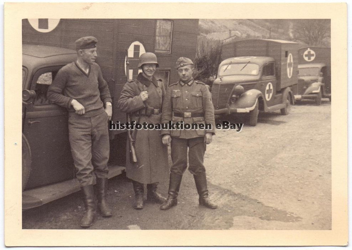 Sanitäter mit Sanka Sankra Ambulance Lkw Truck D