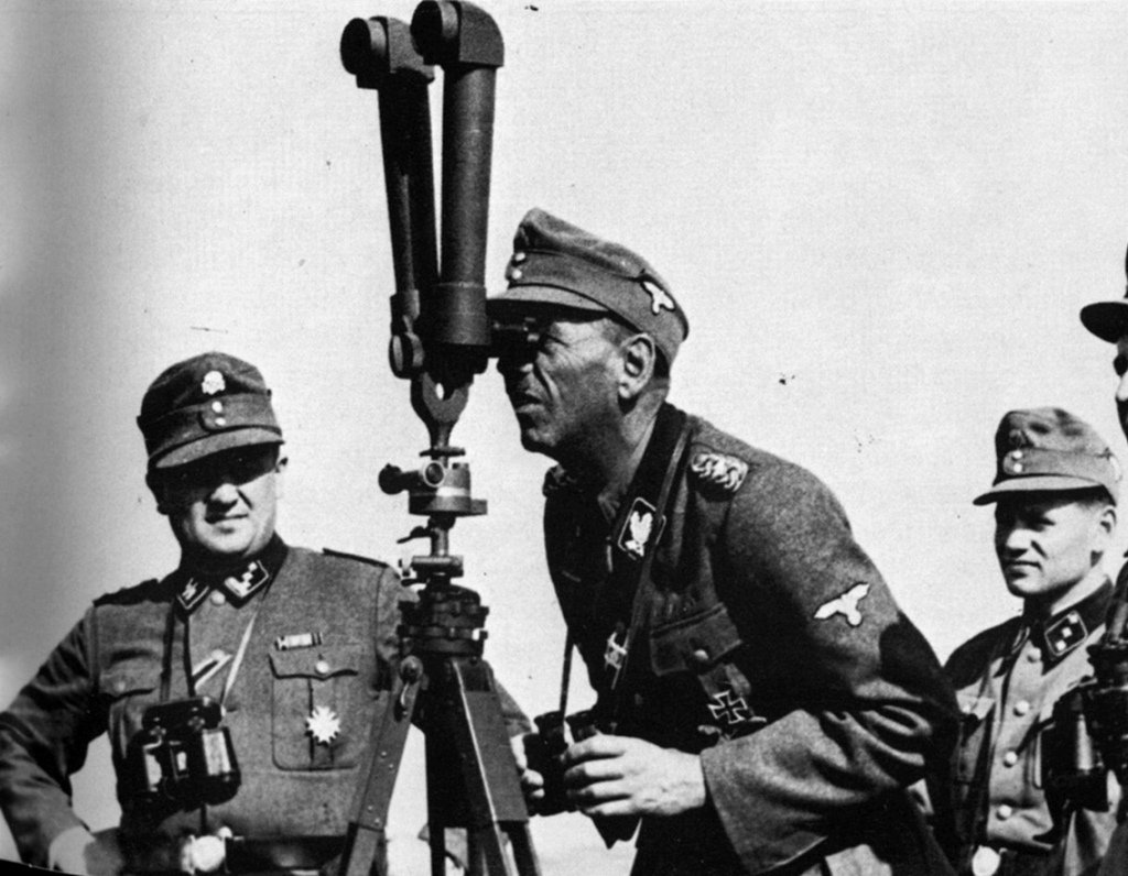 Artur Phelps observa el frente