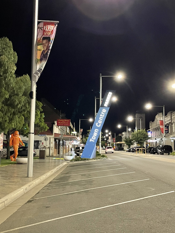 DDD0D9D4-C172-40C4-8409-C9E1FF03F1DB