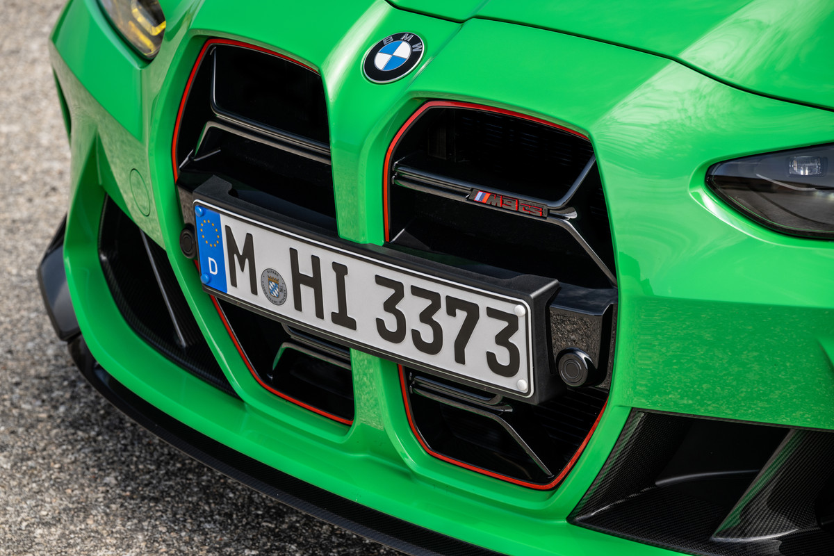 P90492770_highRes_the-all-new-bmw-m3-c