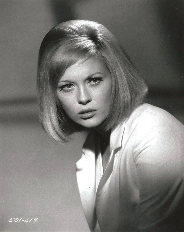 Faye_Dunaway_c88
