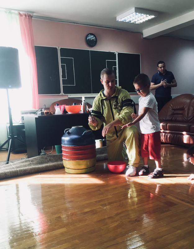 8E81EB39-28B9-4F47-8710-46C5E700071C